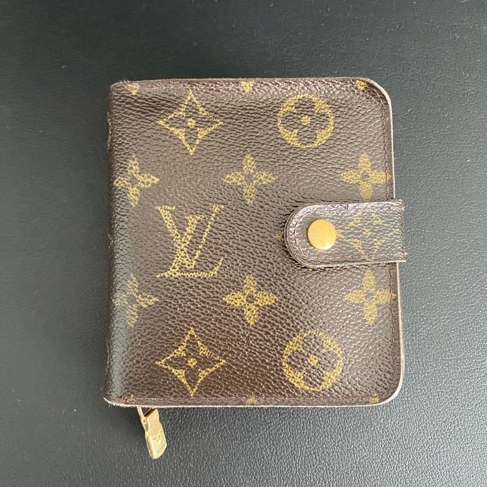 Louis Vuitton Monogram Canvas Zippy Compact Wallet